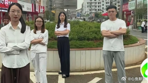 现在男生是不考公务员了吗？三女一男，这位男同学考进乡镇可就太酸爽了