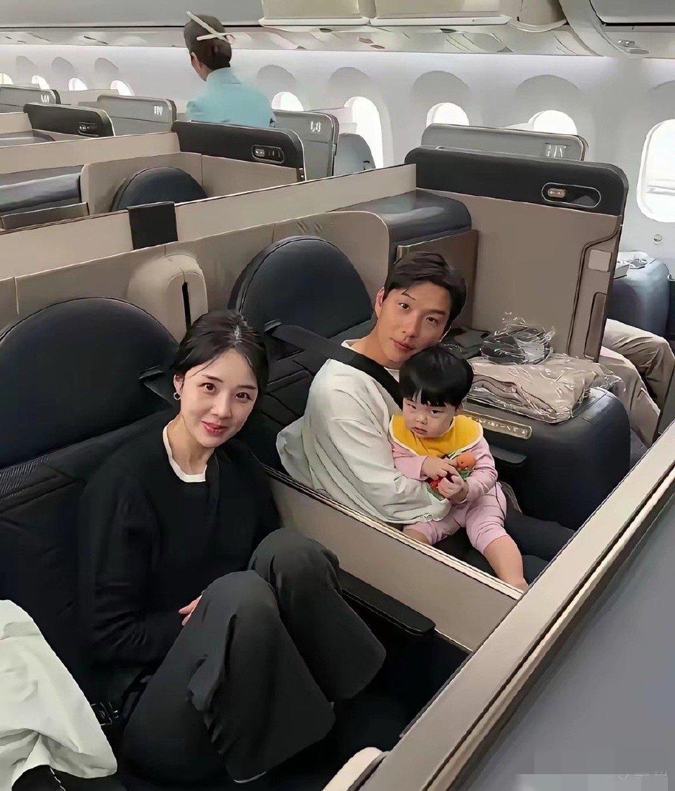 男人为何要努力赚钱？这或许是生活给出的最有力答案。因为肩上扛着责任，身后站着家