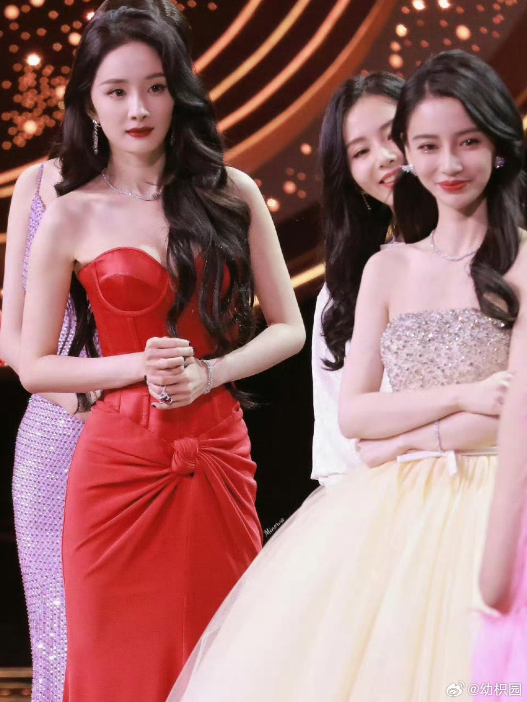早期杨幂Angelababy同台，顶级颜值的碰撞，美得不分上下!