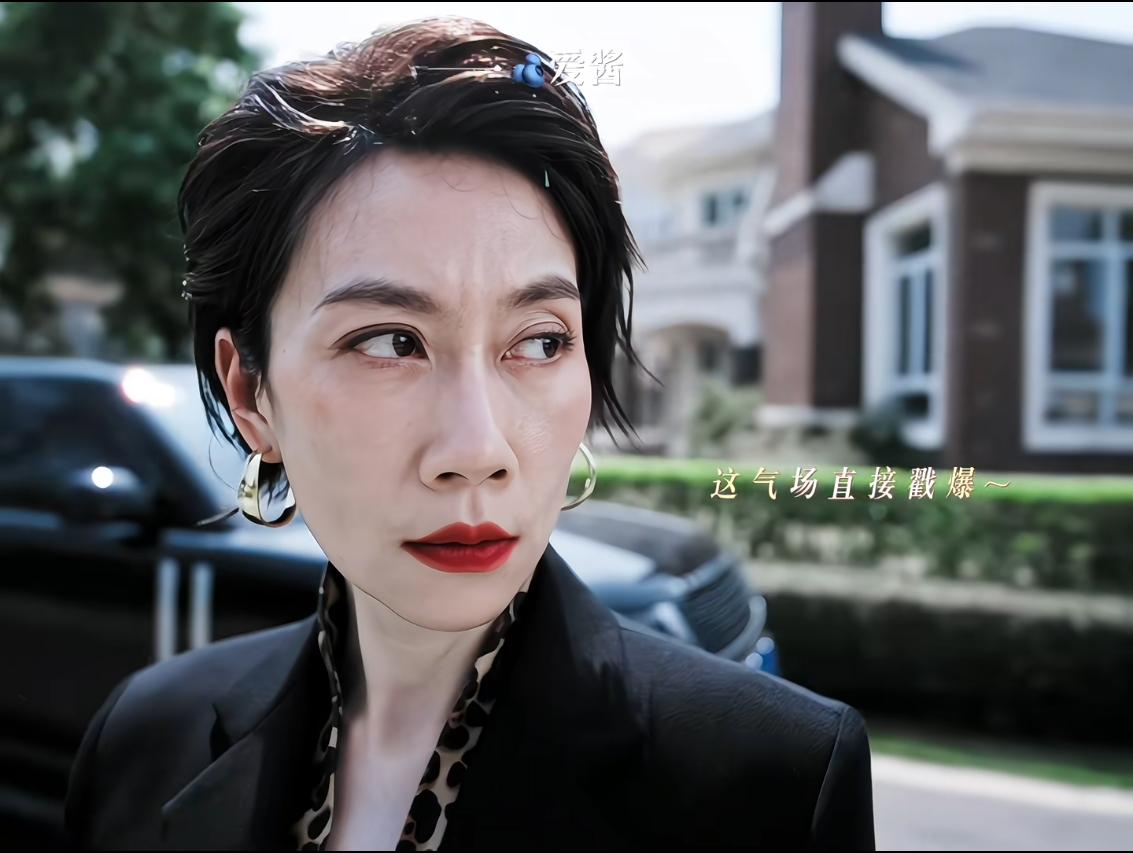 难怪温峥嵘上《浪姐》的时候，所有人都叫她别上了。不是因为她老了，也不是因