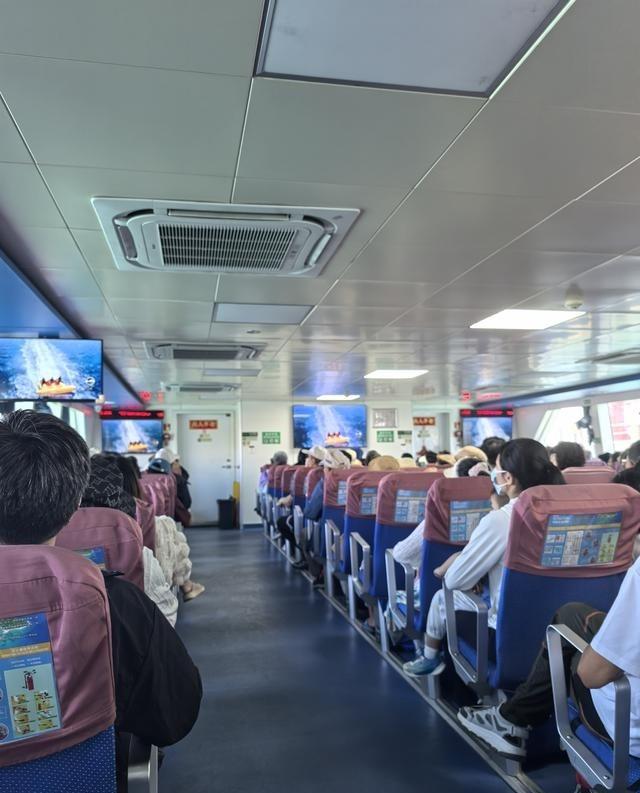在海南久了发现，不少旅居的退休老人，在海南待几个月就觉得无聊。上班的时候想放假，
