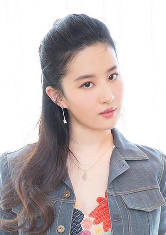 请用一句话形容刘亦菲