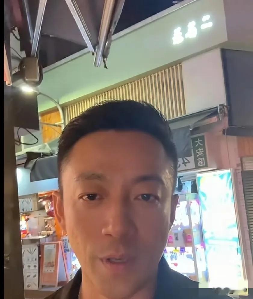 汪小菲彻底打破S家束缚!他真的不惧人言，开始大大方方晒孩子了，小箖箖的正面照曝