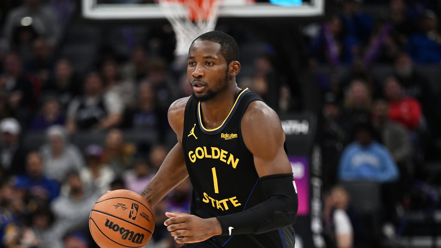 #曝库明加交易价值下降#据勇士随队记者AnthonySlater在节目中谈到了