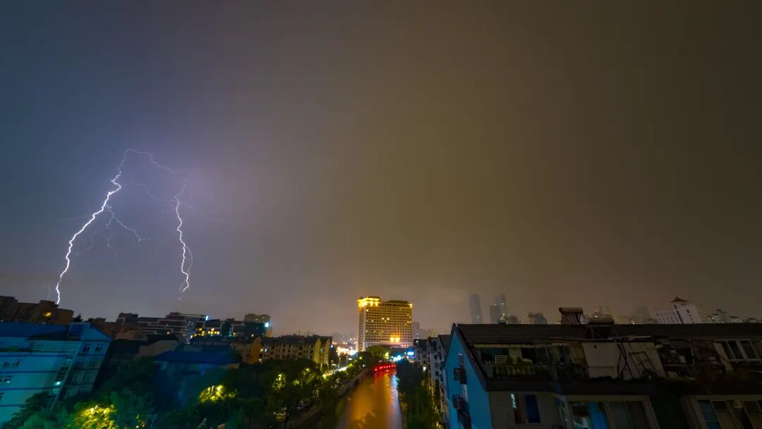 暴雨一整晚, 太猛! 雨量全国第一!