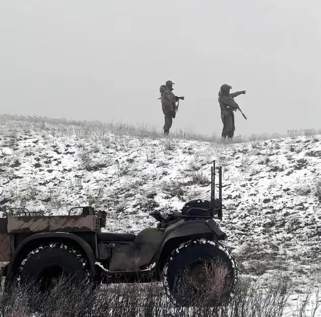 俄罗斯前线可能确实伤亡很大！俄罗斯刚刚出台硬规定，18到65岁的外国男性，想
