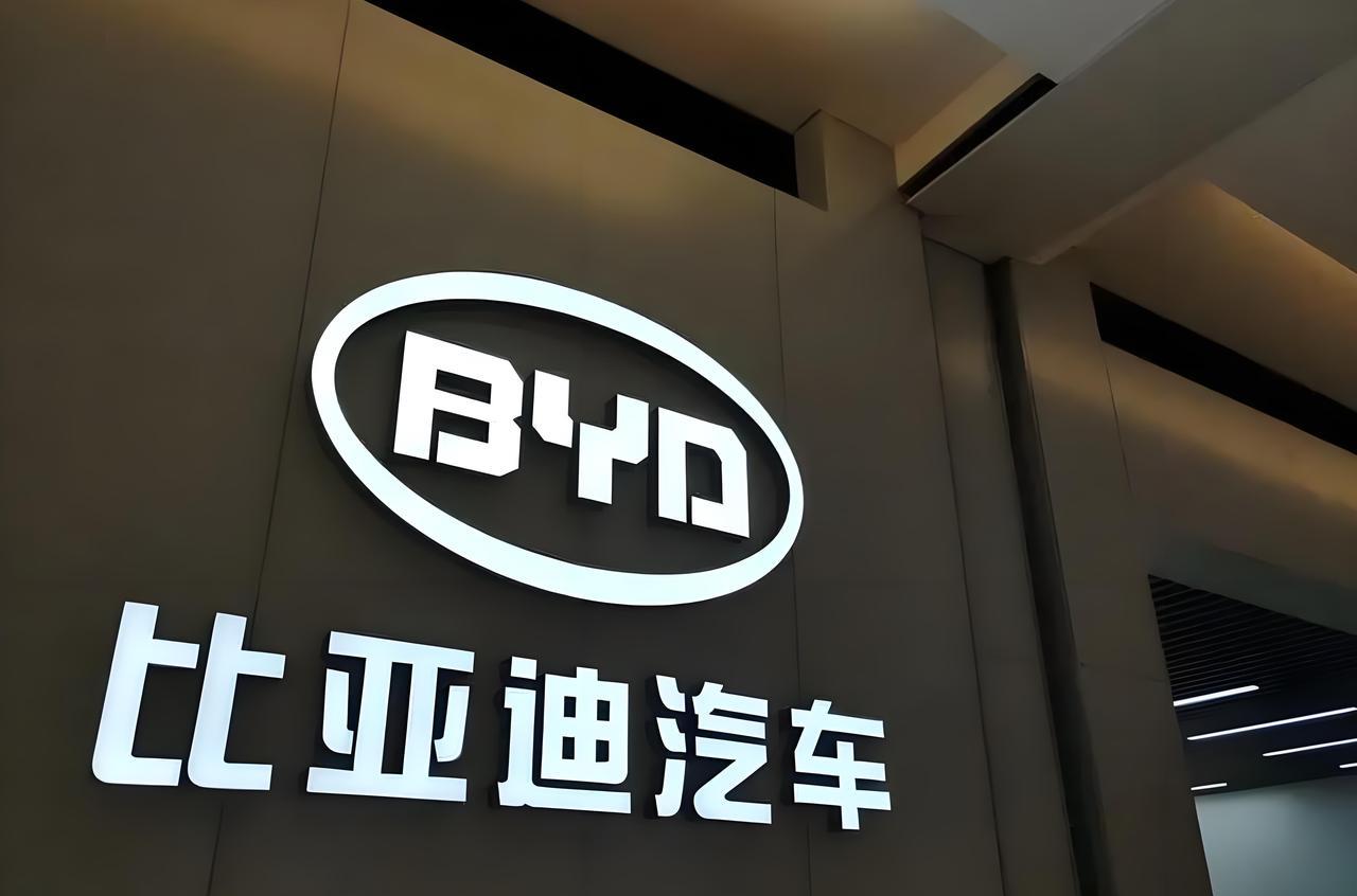 比亚迪挥动价格屠刀背后：中国汽车业将迎来万亿级市场革命！