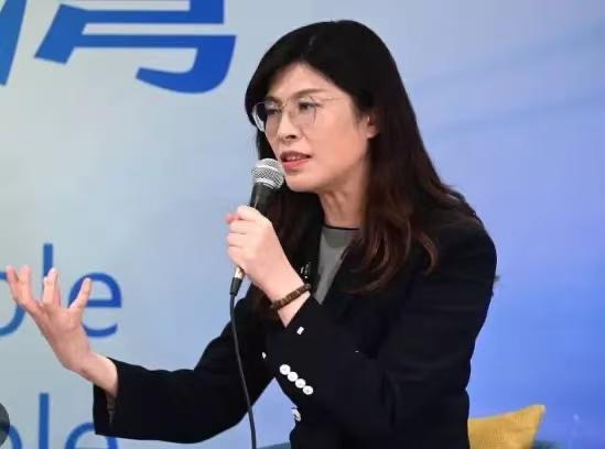 郑丽文重大人事调整，要向大陆进一步示好？日前，国民党主席郑丽文进行重大人事调