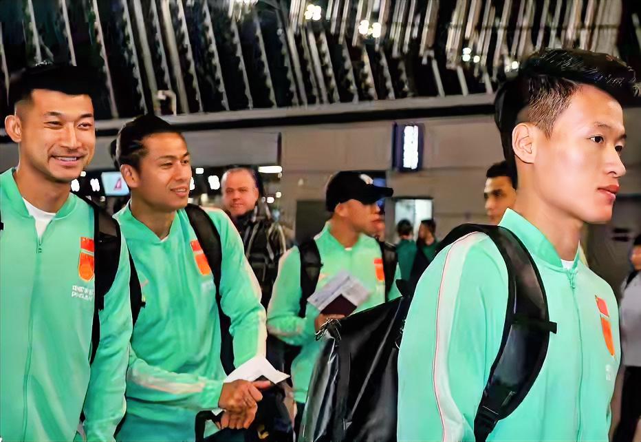 首战世界杯球队库拉索，中国队必胜首发，邵佳一看过来！前锋：王钰栋、张玉宁中