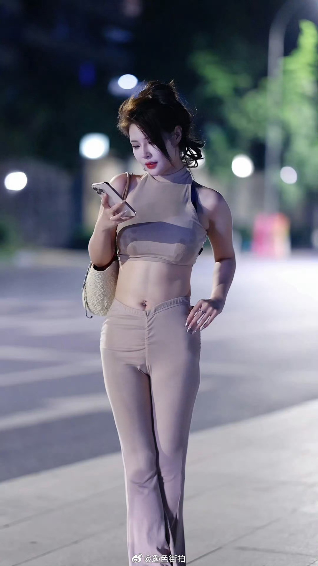 【成都街拍】晚安🌙🌙🌙丨摄影拍照每日穿搭​​​