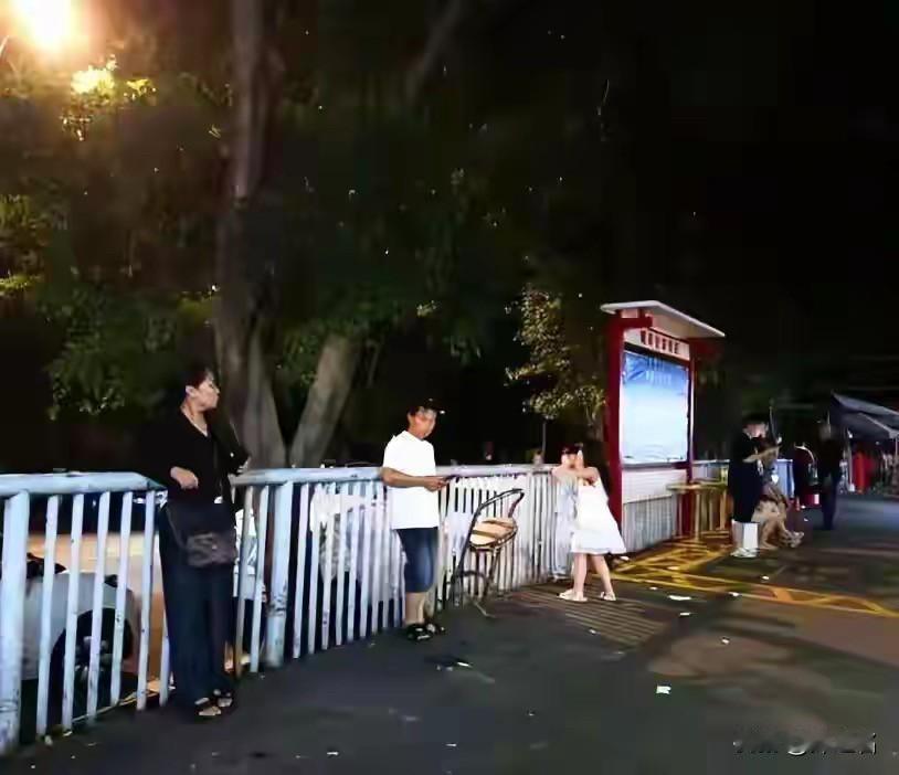 广西柳州5.2级地震深夜突袭！已致2人遇难，救援与时间赛跑“轰隆一下就塌了！