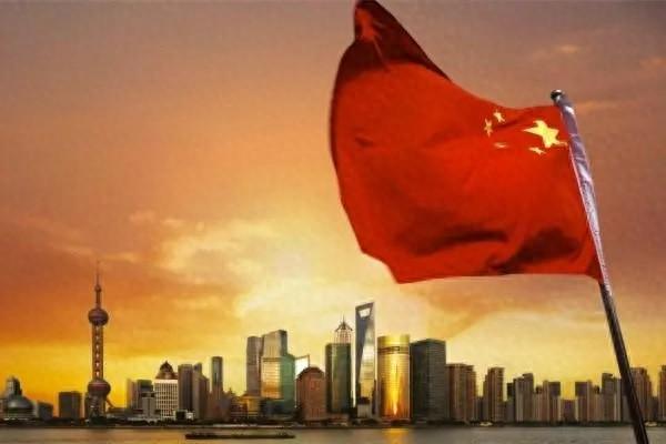 当IMF预测2026年中国GDP将达20.85万亿美元时，许多工薪阶层的第一反应