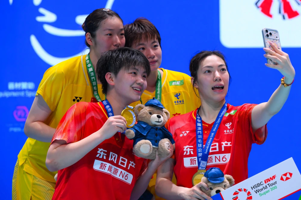 🔥国羽女双本赛季第5次包揽冠亚！前四次为德公、瑞公、亚锦赛、新公同时这也是06