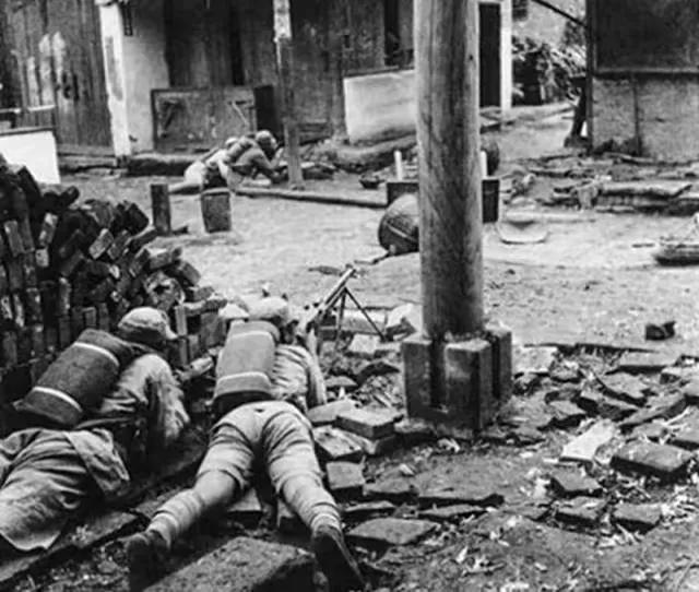 1940年，新四军第5支队把几百名日军，包围在一座四合院里面，日军嚣张表