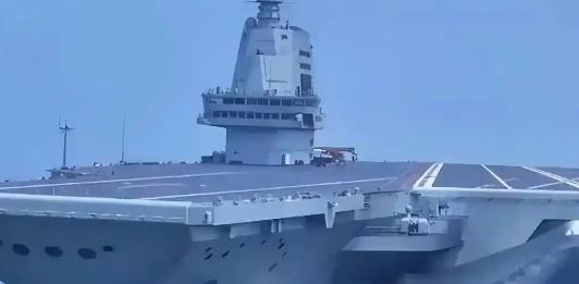 顶级阳谋曝光！中国海军手握近150艘现代化先进驱护舰，新舰下水速度冠绝全球，却刻