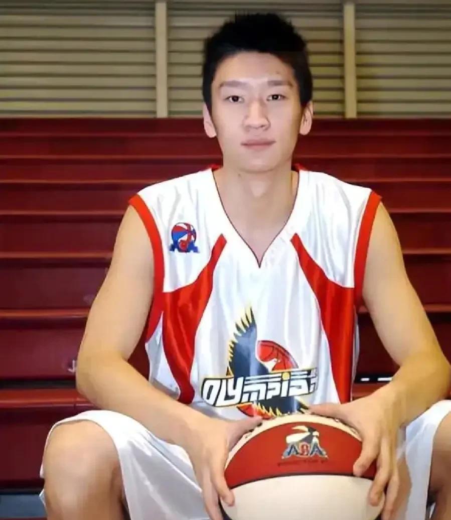 当年的孙悦怎么被NBA选上的，这数据也不是那么炸裂啊！孙悦在CBA的表现最巅峰