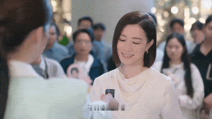 《新闻女王2》Man姐的怼人功力真的绝了！面对唐芷瑶的针对，她不卑不亢，用传媒操