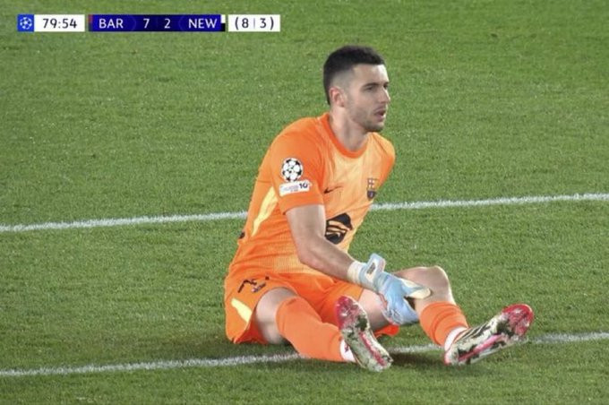 每体：❗️由于负荷控制和身体不适，胡安·加西亚上周四和周五都没有训练。他的小腿伤