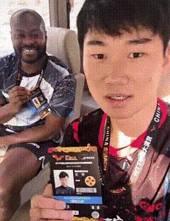 怪不得阿鲁纳37岁了，还在涨球！以前的阿鲁纳完全是野路子，凭借着一力降十会的