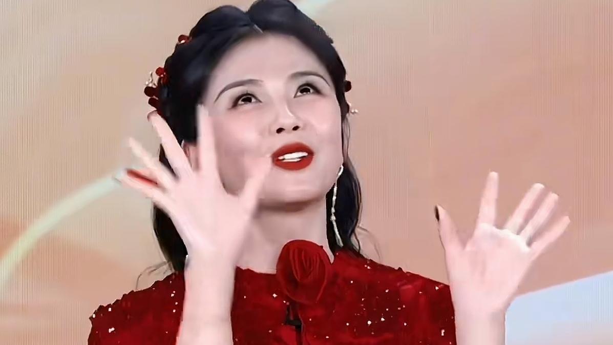 47岁刘涛杀疯了！越活越高级，越活越年轻。47岁刘涛状态封神，一身利落造型气场全