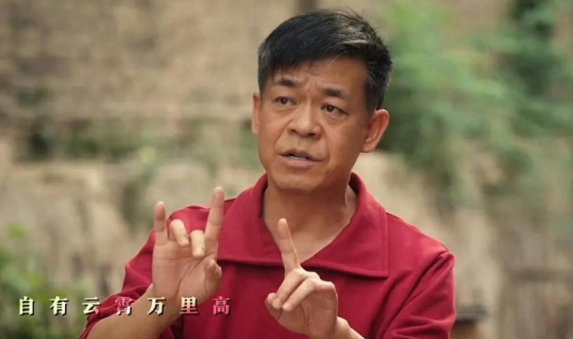 最近改编自陈彦同名小说的电视剧《主角》正在热播，戏里一帮实力派演员飙戏看得过瘾，
