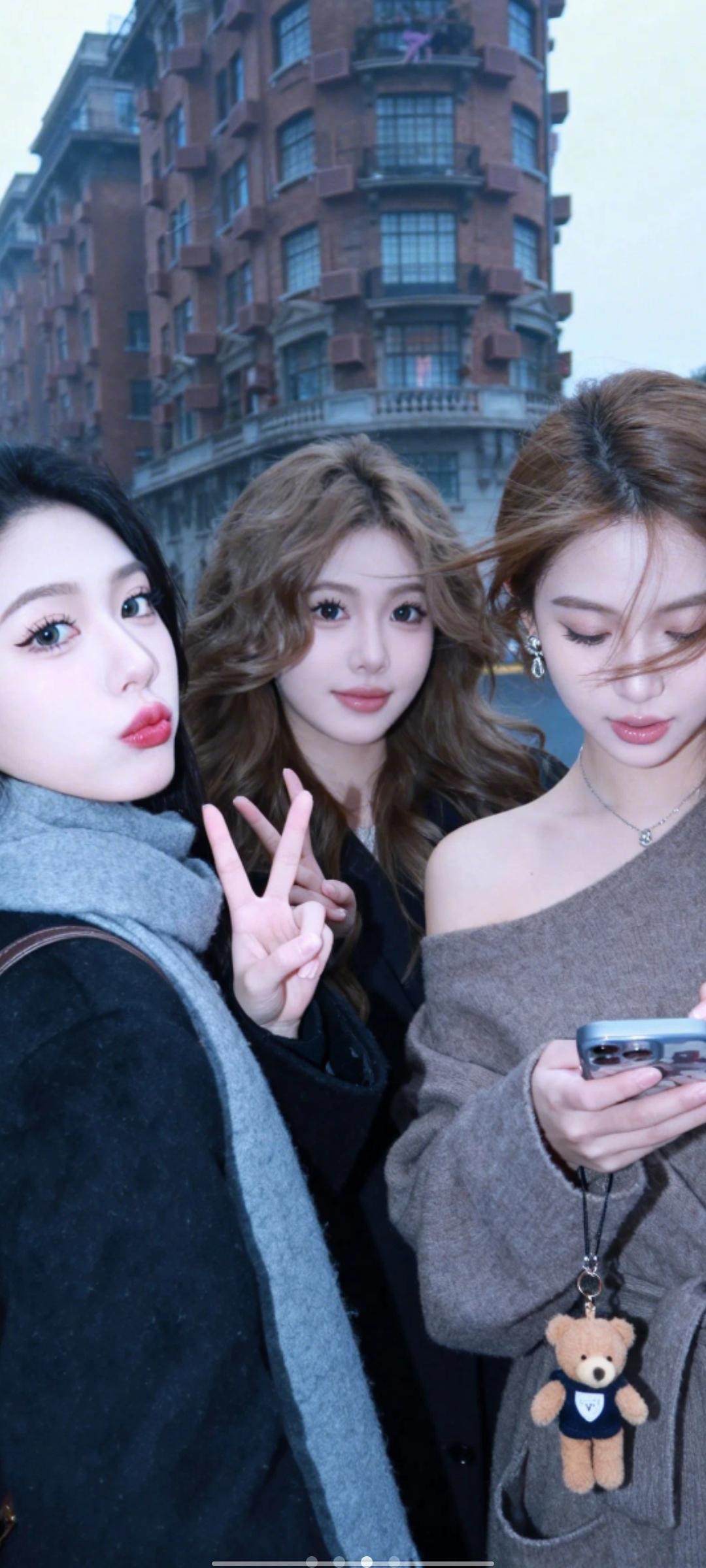 三个大美女，您感觉哪个好看？