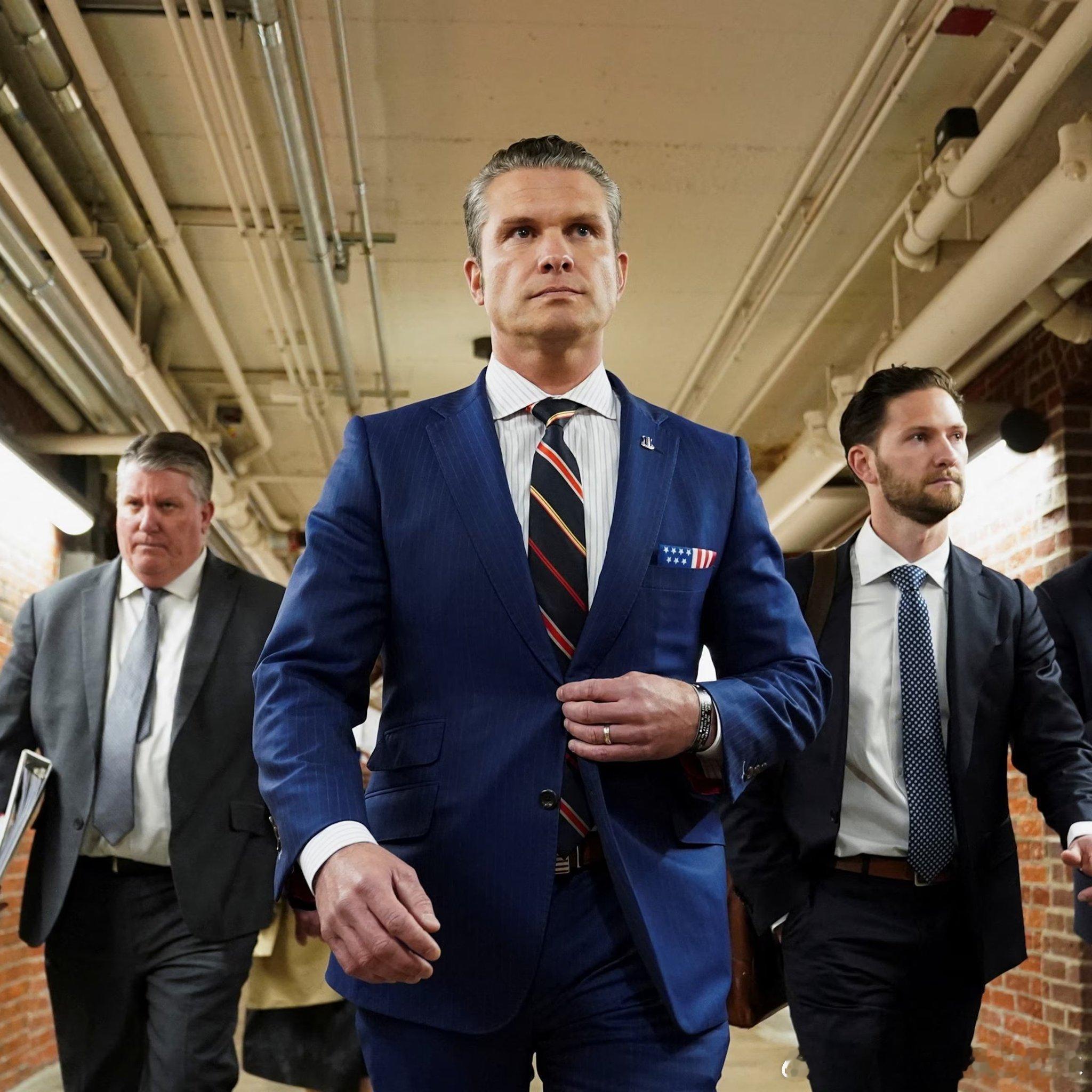 【黄金时代】战争部长皮特·赫格塞斯刚刚确认，在加勒比海地区开展的任何打击毒品恐怖