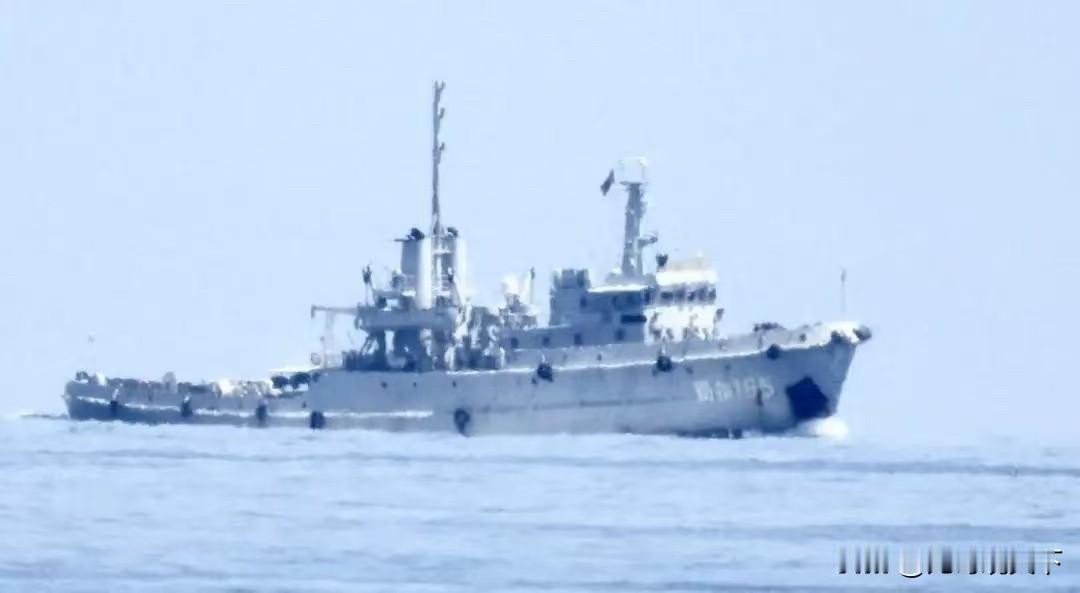 踩红线就打！解放军拿美军开刀，通告全球，断的就是台独退路解放军武直-10低空