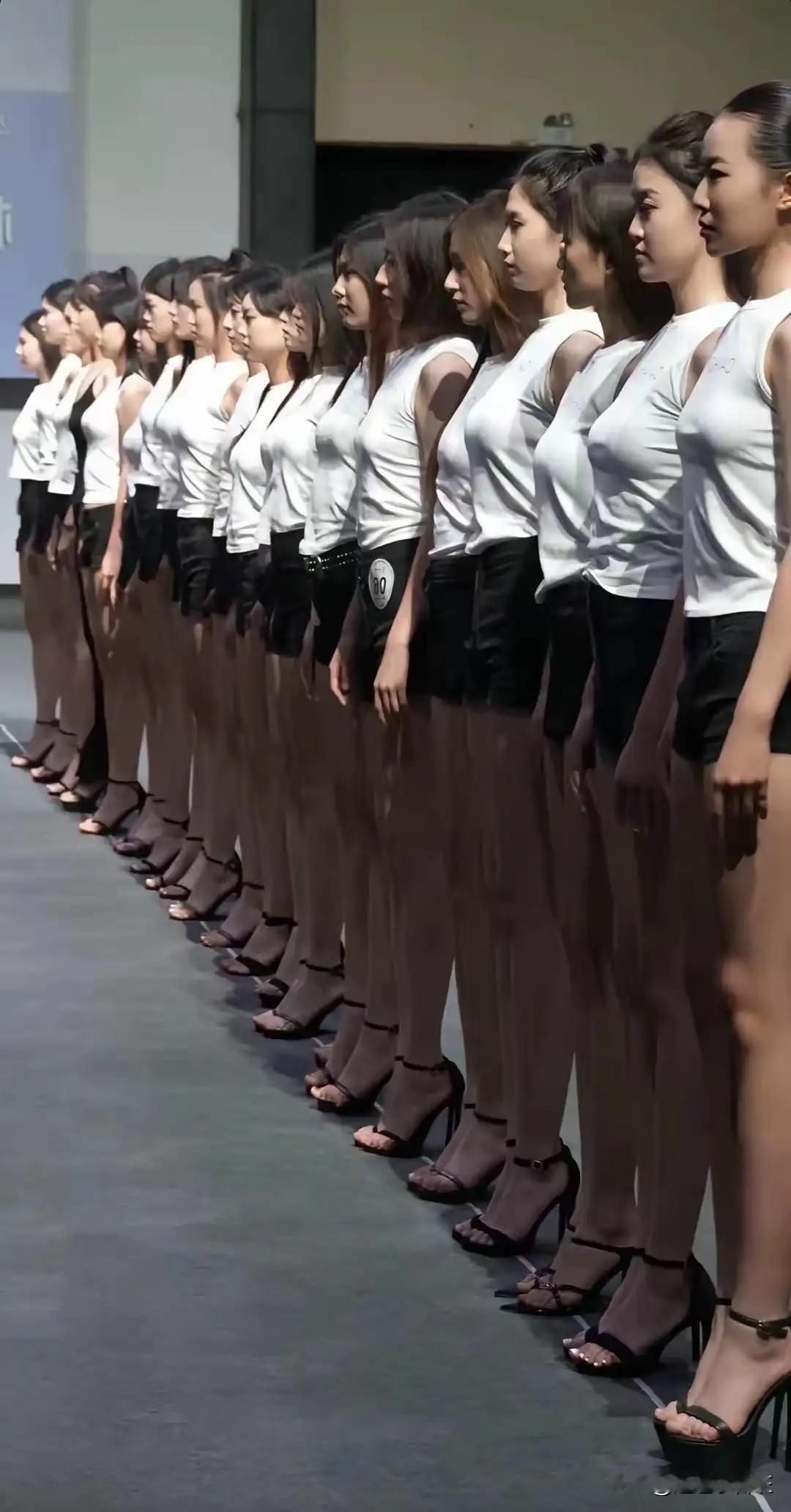 大家觉得这些姑娘能有多少人成功进娱乐圈？