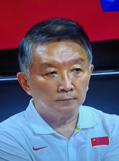 中国女篮还有两张王牌可打，这两张王牌使出来，战胜澳大利亚二队不成问题，甚至可与一