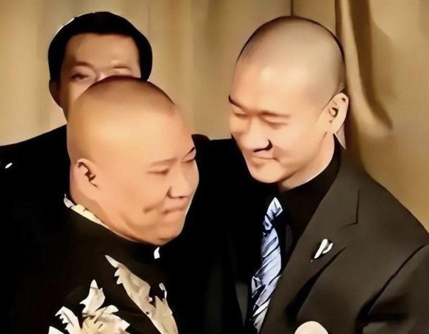 曹云金与郭德纲有本质的区别总有人嚷嚷曹云金翻盘了，把家底掀开看看，差的何止十