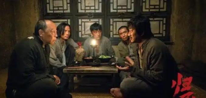 《归队》开播，昨天晚上追了两集。实话实说，我是冲着封二（林永健饰）、宁学祥（倪