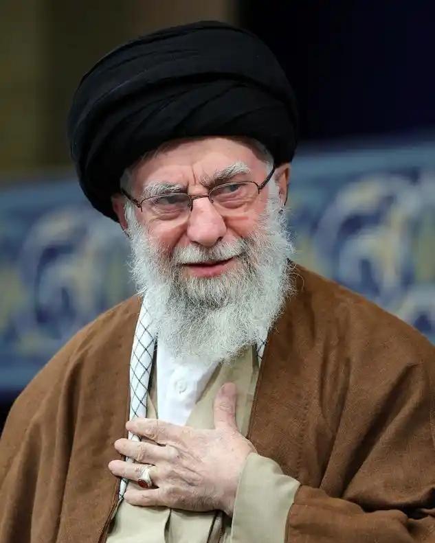 伊朗怎么了？货币崩盘了？太肤浅，这是左右摇摆，想当旗手的后遗症。近日，伊朗货币崩