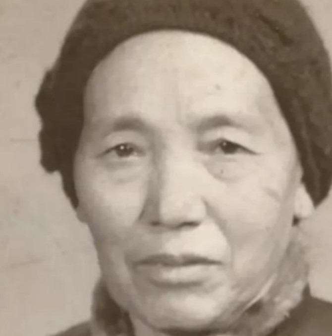 1941年，山东一伪乡长出嫁女儿，任大娘酒席间听到惊天秘密！