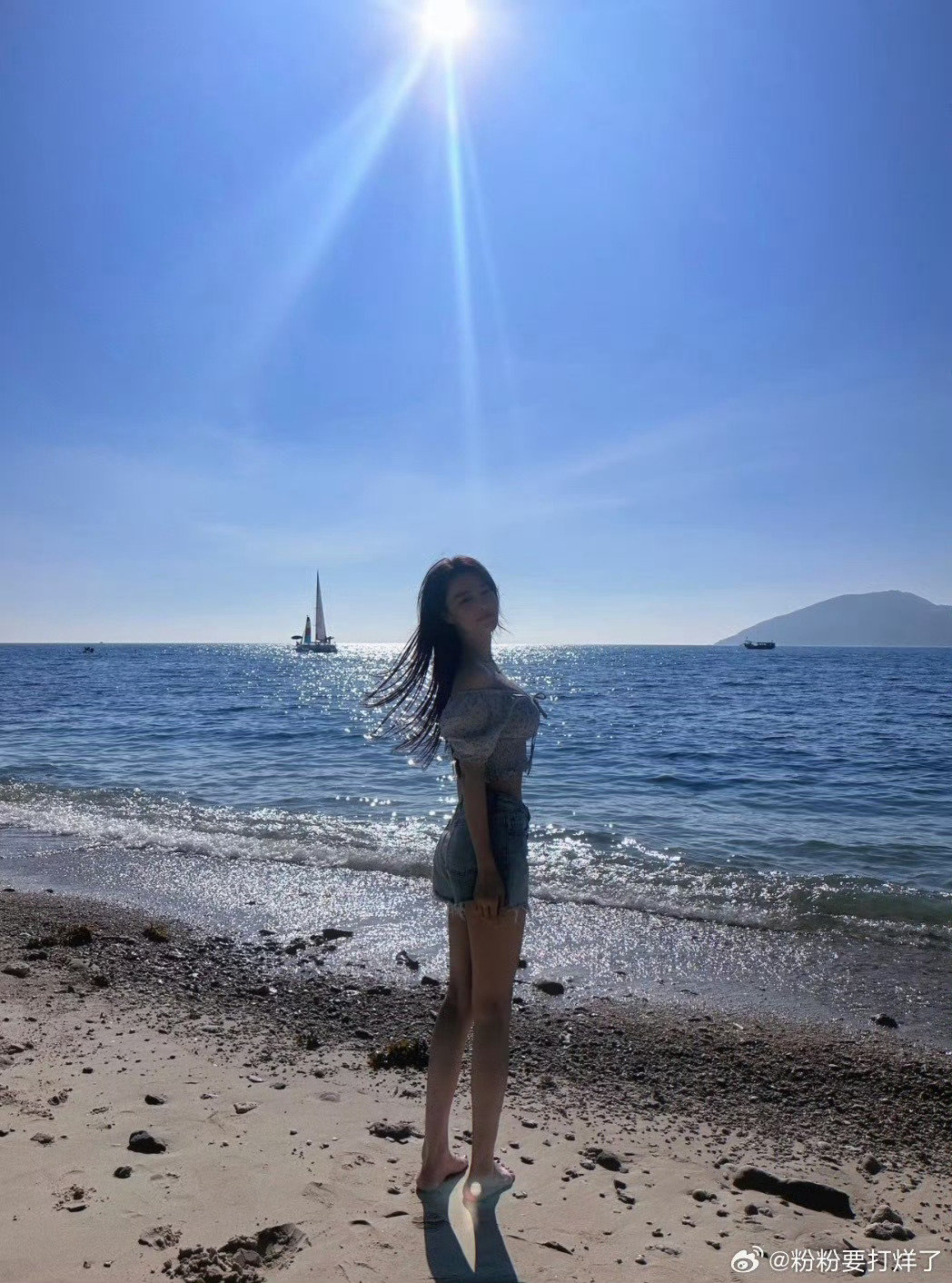 #新浪娱乐##张馨予瘦成啥样了#镜头里的状态好惊艳，腰背挺直，四肢修长，整体身形特别舒展大气​