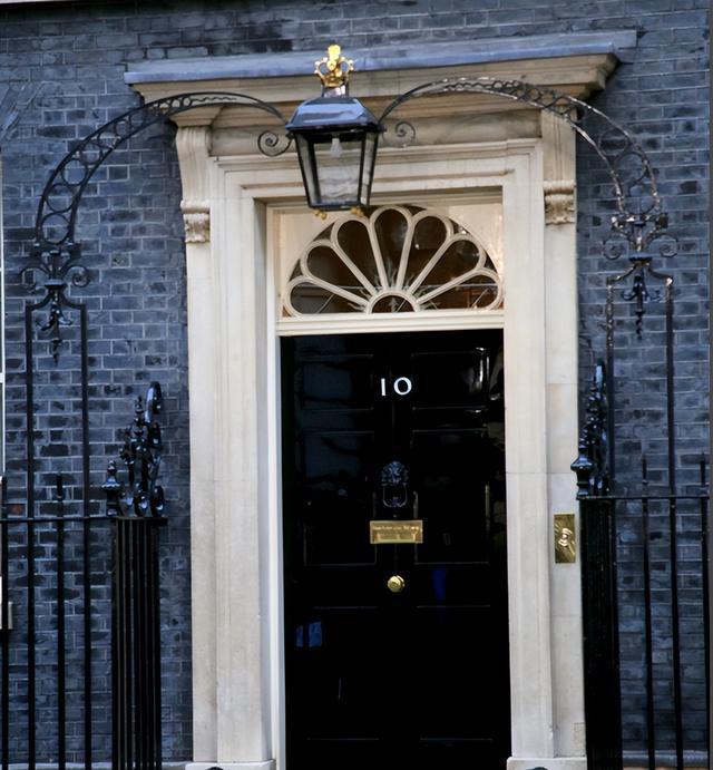 不再各自为战！英国连拉欧陆多国结盟，欧洲军事格局大洗牌。5月27日，波兰