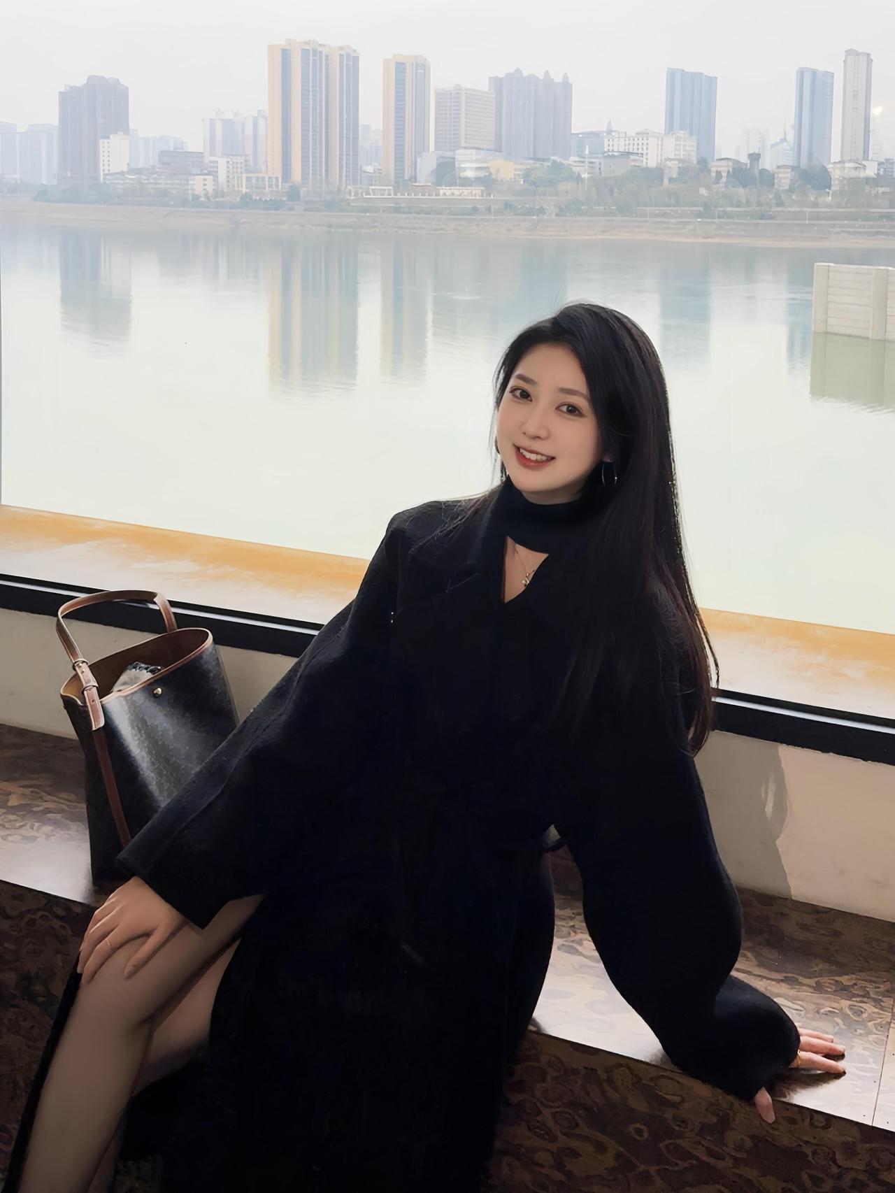 别闷头干活会和领导聊才是升职密码职场里最吃亏的，从来不是能力差的人，而是