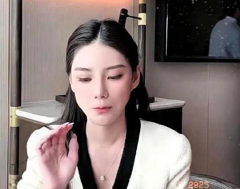 马筱梅谈孩子没回北京上学：尊重孩子选择定期探望逐渐适应她说玥儿和霖霖自己愿意