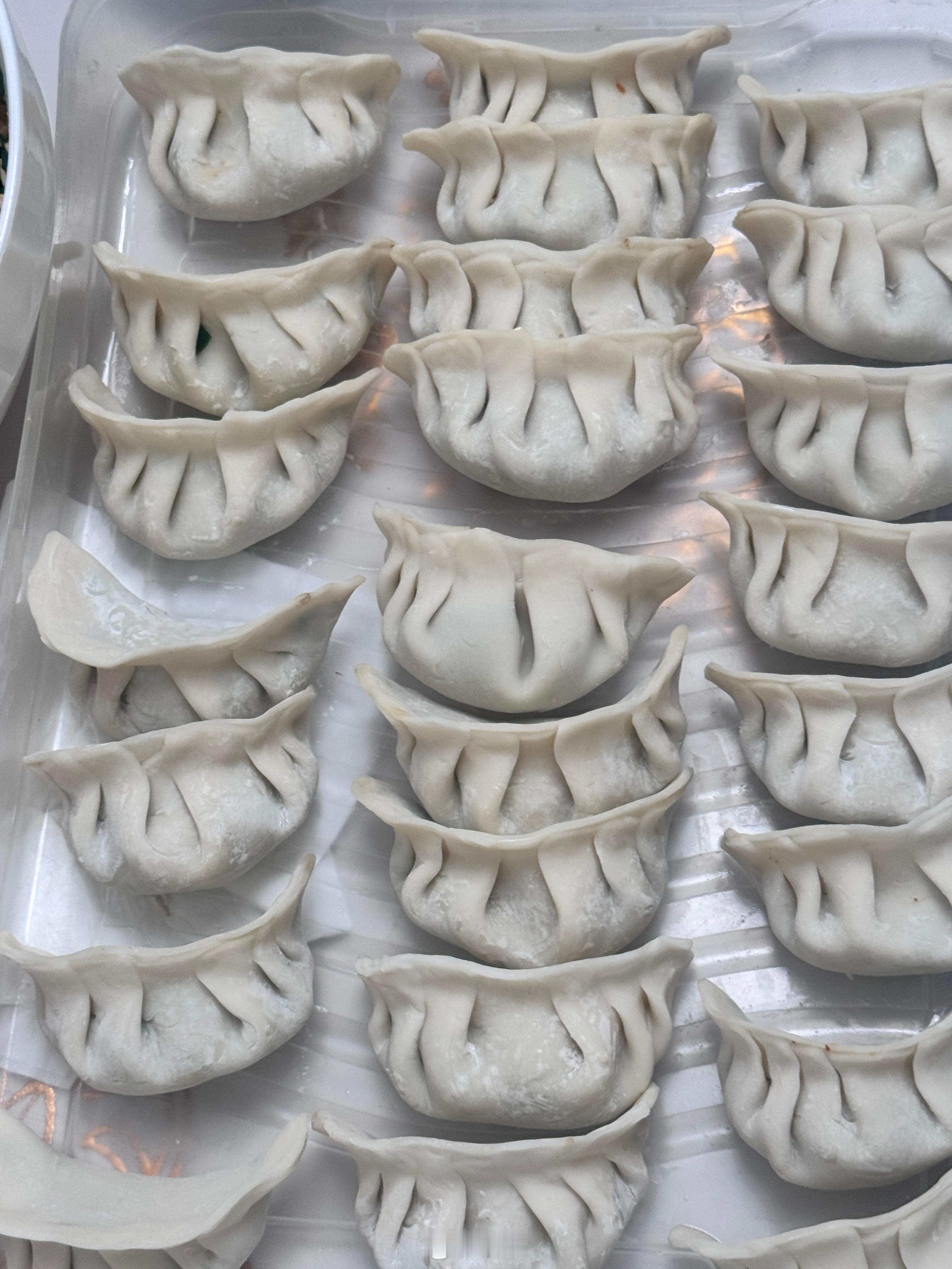 卧槽我发错了晚上是韭菜鸡蛋粉丝虾米