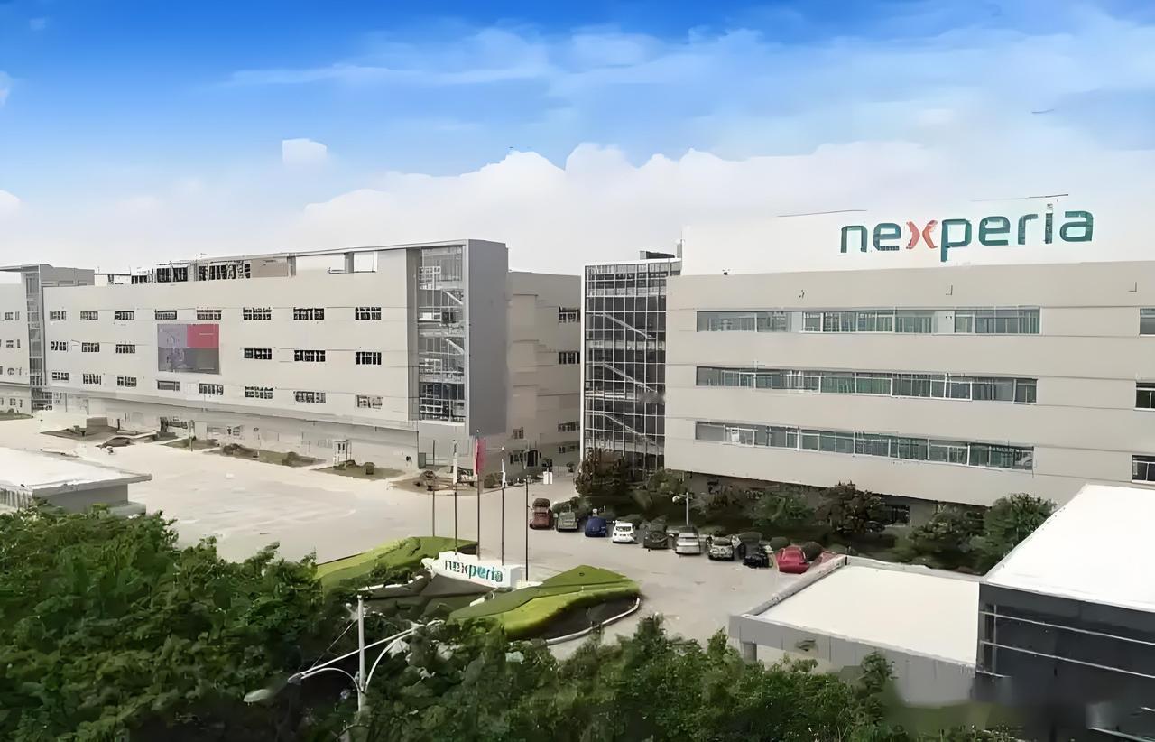事实证明，荷兰并不怕咱们出的这张稀土牌。因为到目前为止，荷兰并没有对安世半导体停