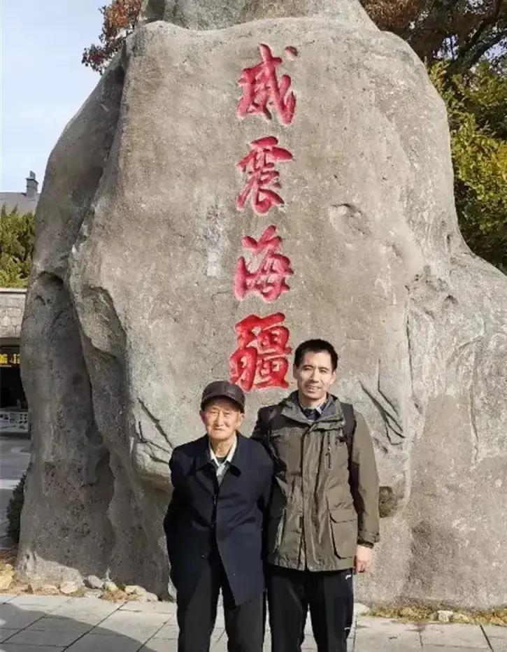 1979年，内蒙古1对夫妻生下儿子后不想要，想起村里有个刚丧子的贫农，竟连夜把儿