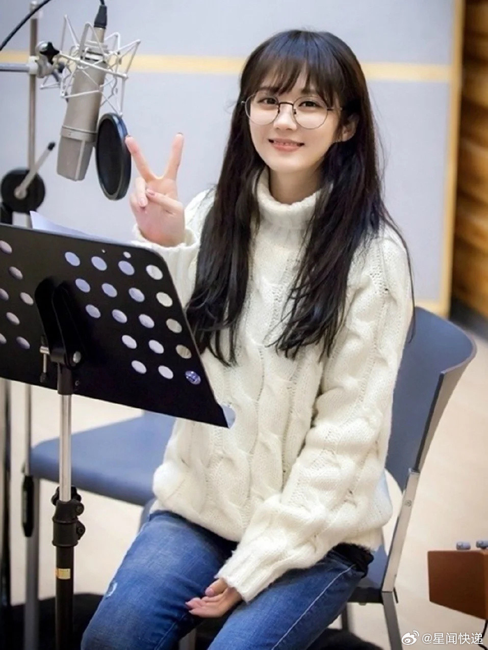 张娜拉张娜拉辟谣2026年3月9日，张娜拉所属经纪公司一名职员在家中离世并留有