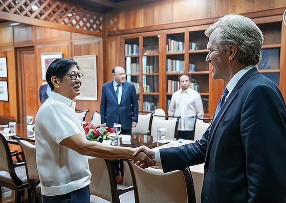 求访被拒颜面尽失！美军高官亚太画饼，菲律宾彻底看透美国底牌美国如今的全球战