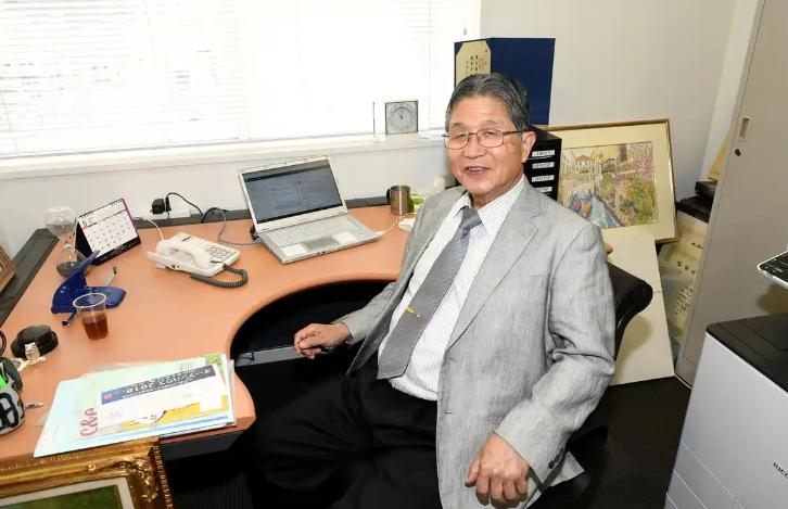 日本要气死了！2021年，日本顶尖科学家藤岛昭，竟带着他们的机密技术，连夜组团投