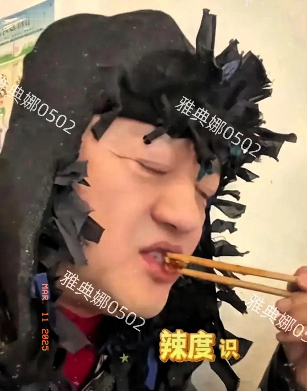 李亚鹏怎么落魄成这样？好歹他以前也是顶流男明星，前妻是王菲，前女友也是周迅瞿颖