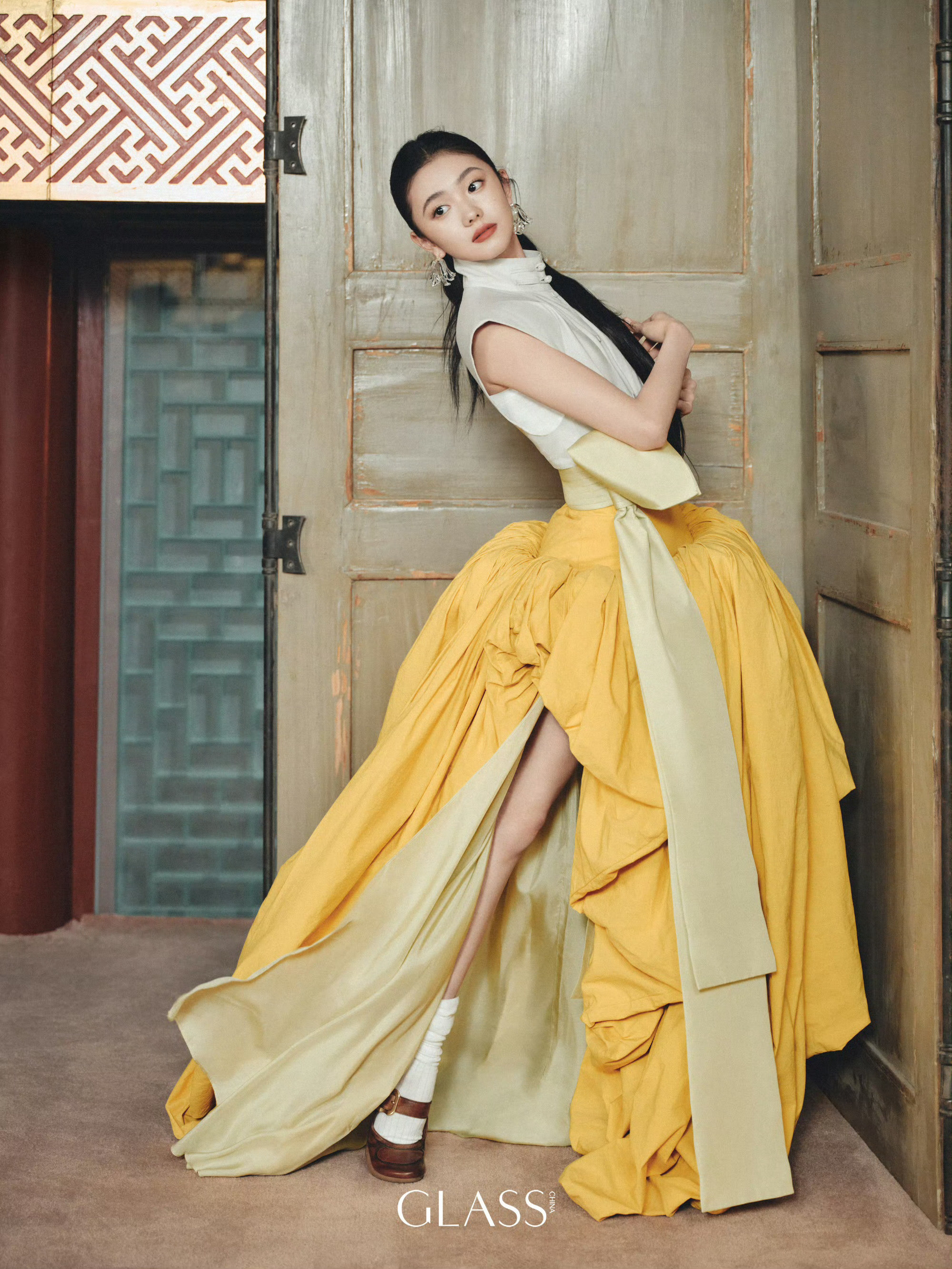 刘浩存GLASS三月刊封面刘浩存戏韵人生摄影：何开拓一