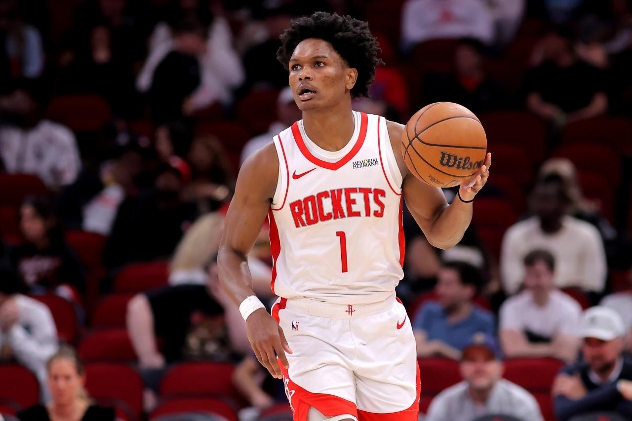 阿门面对森林狼打得跟乔丹似的！要是季后赛能保持这种状态，那火箭真可以跟任何球队