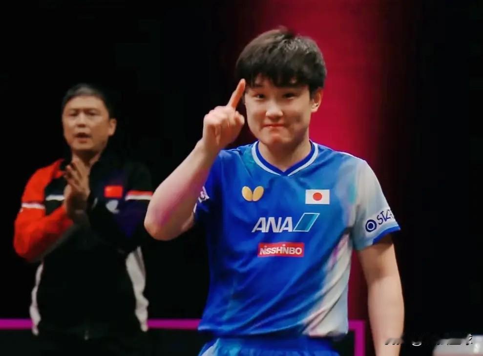 张本输球哭泣：赢球“嚣张”，对比天壤之别！来看看张本在多哈冠军赛，战胜向鹏的