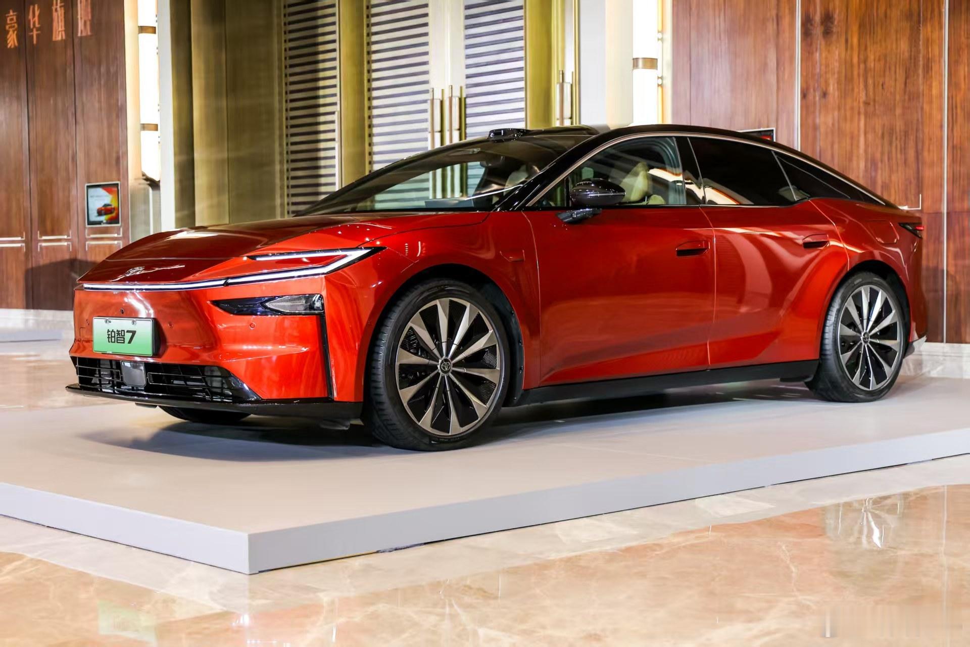 七大门派久攻不下，你猜能把特斯拉“挑落马？昨天特斯拉刚刚官宣ModelY蝉联全