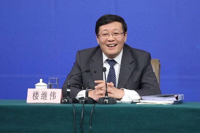 2025年前三季度中国GDP达101.5万亿元, 同比增长5.2%